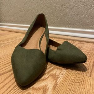 Cato green velvet flats